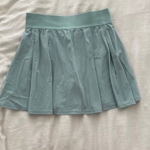 Lululemon Side Pleat Tennis Skirt in Silver Blue Size 4